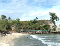 Pesona Pantai Dato Majene, Keelokan Pasir Putih dan Tebing Karang