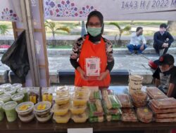 Pasar Ramadhan Mamuju, Bisa Jajan Takjil Tanpa Uang Tunai