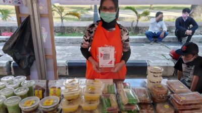 Pasar Ramadhan Mamuju, Bisa Jajan Takjil Tanpa Uang Tunai