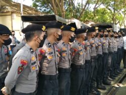Ratusan Personel Gabungan Kawal Demonstrasi Aliansi Sulbar Bergerak di Gedung DPRD