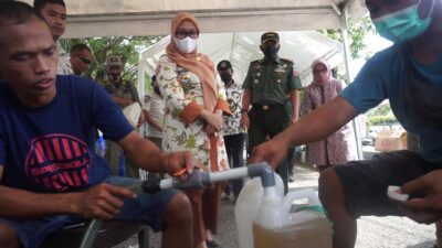 Hanya Sepuluh Jam, 9 Ton Minyak Curah Ludes Terjual di Pasar Ramadhan Mamuju