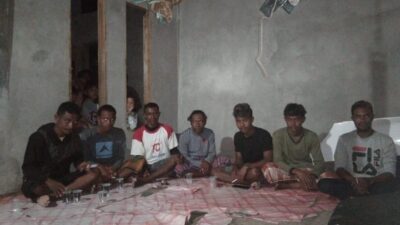 Kapal Nelayan Karam, 11 Orang Pencari Teripang Terombang-Ambing di Perairan Majene