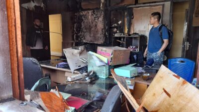Ruangan Bag Ops Polresta Mamuju Terbakar, Tiga Armada Dikerahkan