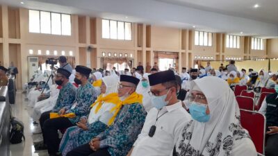 Jemaah Calon Haji Asal Mamuju Diminta Taat Aturan