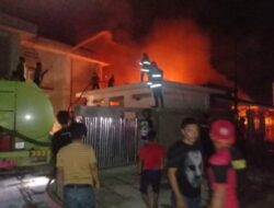 Rumah Mantan Kapolsek Binuang Polman Terbakar, 6 Unit Damkar Dikerahkan