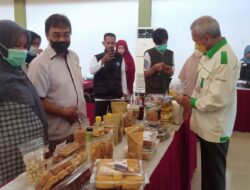 70 Kelompok Tani Hutan Polman Diajar Buat Produk Pangan OIahan yang Baik dan Legal