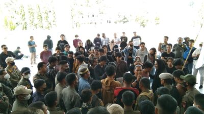 Koalisi Masyarakat Sipil Sulbar Demo Kantor Bupati, Perjelas Carut-marut Bantuan Korban Gempa