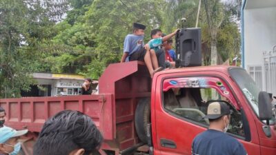 Orang Tua tak Terakomodir Bantuan Gempa, Belasan Siswa Bolos Sekolah untuk Berunjuk Rasa