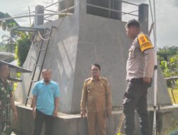 Lurah Rangas Bersama Bhabinkamtibmas dan Babinsa Pantau Sanitasi air Bersih yang Dikeluhkan Warga