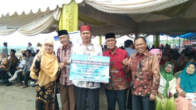 BAZNAS Mamuju Terima Bantuan Kampung Zakat dari Wamenag RI