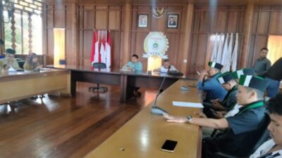 DPRD Sulbar bersama Direktur RSUD Regional dan Mahasiswa Gelar Audensi soal Tarif Parkir di RSUD Regional