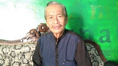 Ketua BAZNAS Mamuju Mustafa Kampil Ajak Warga Berzakat di Kantor BAZNAS Mamuju