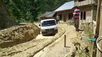 Menteri PUPR soal Perbaikan Jalan Rusak di Mamasa: Saya Cek, Masuk, Nggak?