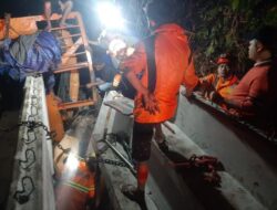Truk Bermuatan Beton Seruduk Tempat Jual Durian di Desa Saletto Mamuju, Satu Warga Meninggal