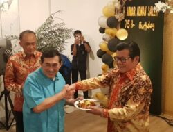 Momen HUT yang ke-75, Anwar Adnan Saleh Tetap Kompak dengan Aladin S. Mengga