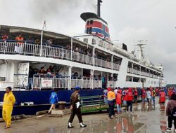 KM Cattleya Ekspress Kembali Berlayar dari Sulbar ke Lahad Datu 13 Januari 2024
