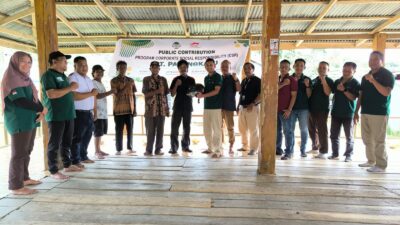 Salurkan CSR Pendidikan, PT Pasangkayu Berikan Beasiswa dan ATK ke Dusun Saluraya
