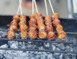 Tersambar Api saat Bikin Bakso Bakar, Seorang Ibu dan Bayinya Dirawat di RSUD Mamuju