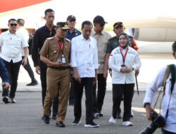 Pj Gubernur Sulbar Sambut Presiden Jokowi di Bandara Tampa Padang