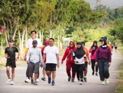 Manfaatkan Hari Libur, Wabup Pasangkayu Olahraga Sore Sekaligus Menyapa Masyarakat