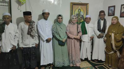 Pulkam ke Polewali Mandar, Siti KDI-Cici Paramida Hadiri Pengajian di Masjid Nurul Hadiah Mapilli