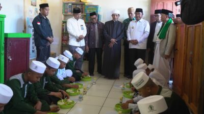 Dihadiri Menteri Agama, 200 Santri di Polewali Mandar Ikuti Simulasi Makan Siang Bergizi Gratis