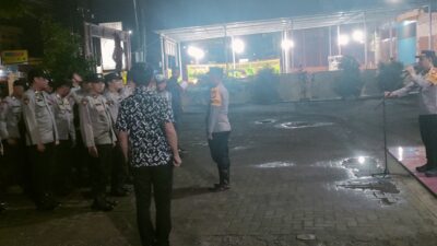 Pimpin Langsung Apel Persiapan Pengamanan Malam Menyambut Tahun Baru 2025, Ini Pesan Kapolsek Pallangga
