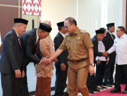 Lantik Lima Anggota KIP Sulbar, SDK : Pentingnya Kehati-hatian Mengelola Informasi