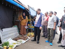 Tinjau Pasar, SDK Pastikan Stok Pangan Aman Jelang Lebaran