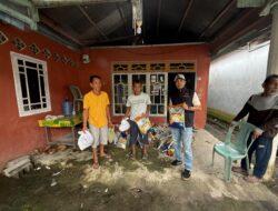Duet Anggota DPRD Pasangkayu dan Anggota DPR-RI Berbagi Sembako di Pasangkayu