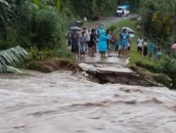 Tanggap Darurat, BPBD Sulbar-Polman Bergerak Cepat Atasi Jembatan Rusak di Matangnga Pascabanjir
