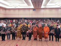 Hadiri Sannipata Waisak Sulselbar, SDK Ingatkan Pentingnya Toleransi Antar Umat Beragama