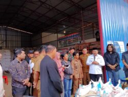 20 Kelompok Tani Terima Pupuk Gratis di Sumarorong, Ini Pesan Bupati Mamasa!