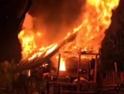 Rumah Adat di Nosu Mamasa Ludes Terbakar, Kerugian Diperkirakan Capai Ratusan Juta