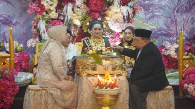 Bagian Tradisi Mandar, Wagub Salim S Mengga Hadiri Mappacci Cucu Gubernur Sulbar