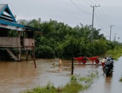 Banjir Landa 3 Kecamatan di Mamuju Tengah, Pusdalops BPBD Sulbar Koordinasi BPBD Mamuju Tengah Lakukan Penanganan