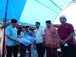 173 Warga Kehilangan Tempat Tinggal Imbas Kebakaran di Galung Tulu Polman, Gubernur Sulbar Serahkan Bantuan Rp600 Juta