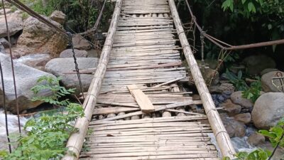 Bertaruh Nyawa di Jembatan Rapuh, Bupati Mamasa Ditagih Janji Perbaikan