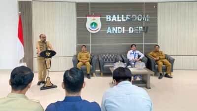 Lepas Tim Persimaju ke Piala Presiden 2026, Gubernur Sulbar Pasang Target Realistis