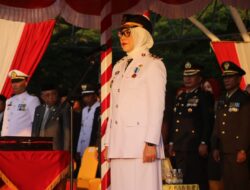 Sang Merah Putih Diturunkan, Semangat Kemerdekaan Tak Pernah Padam, Wabup Herny Agus Pimpin Upacara HUT ke-81 RI