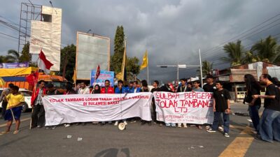 Mahasiswa Demo Tolak Sosialisasi Rencana Tambang LTJ di Mamuju