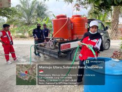 PMI Sulbar dan PMI Pasangkayu Salurkan Air Bersih untuk Warga Terdampak Kekeringan