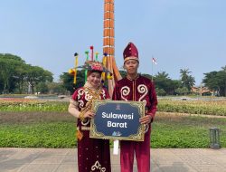 Badan Penghubung Sulbar Kenalkan Pakaian Adat Kalumpang di Festival Negeri Kami 2026